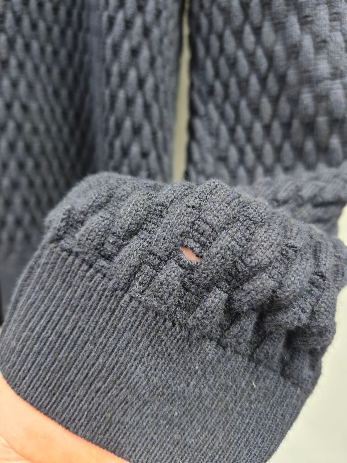 90-95M 산드로 네이비 니트 스웨터. 상품이미지9