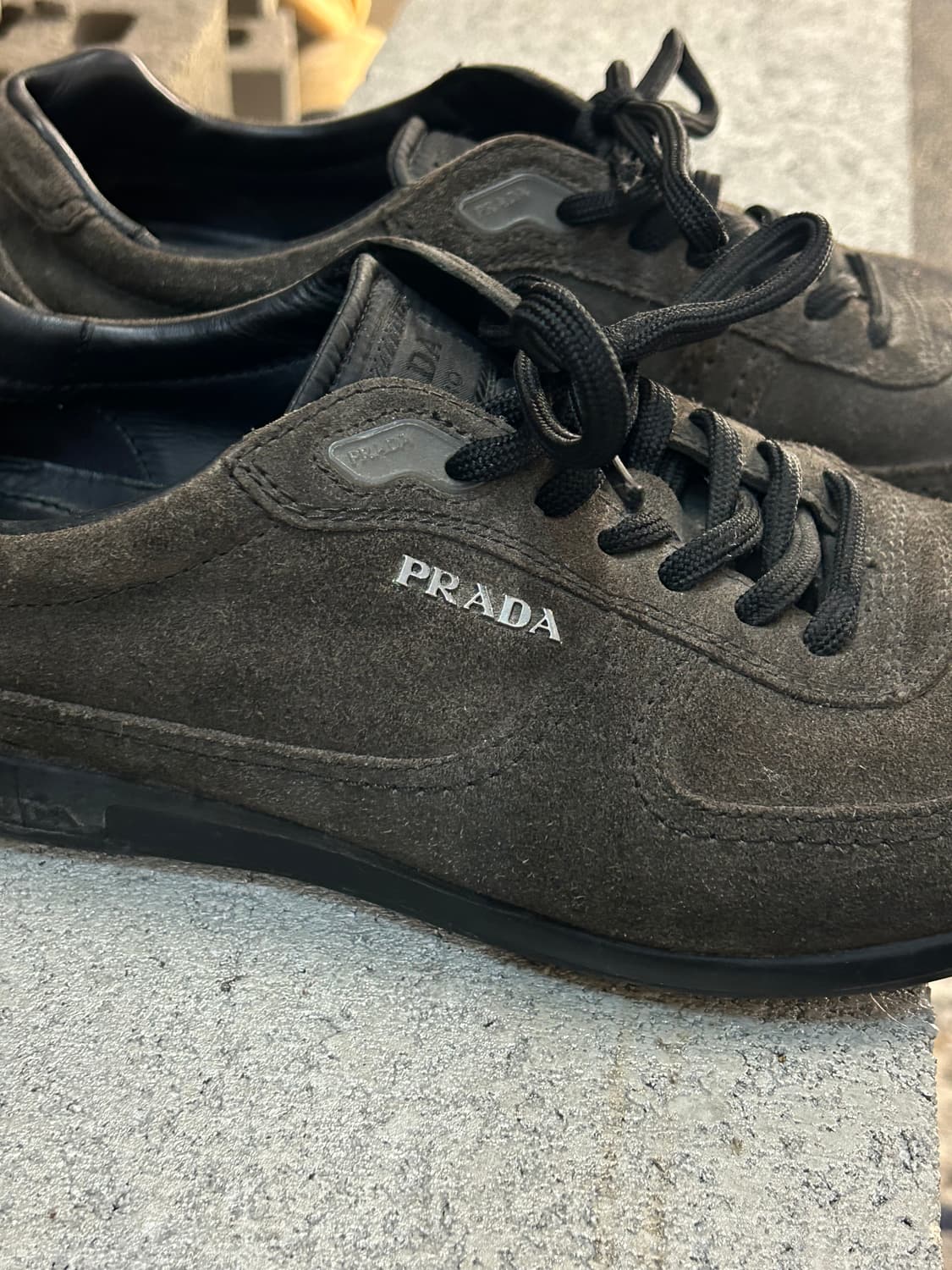 프라다 스포츠 브라운 스웨이드 스니커즈 상품이미지4