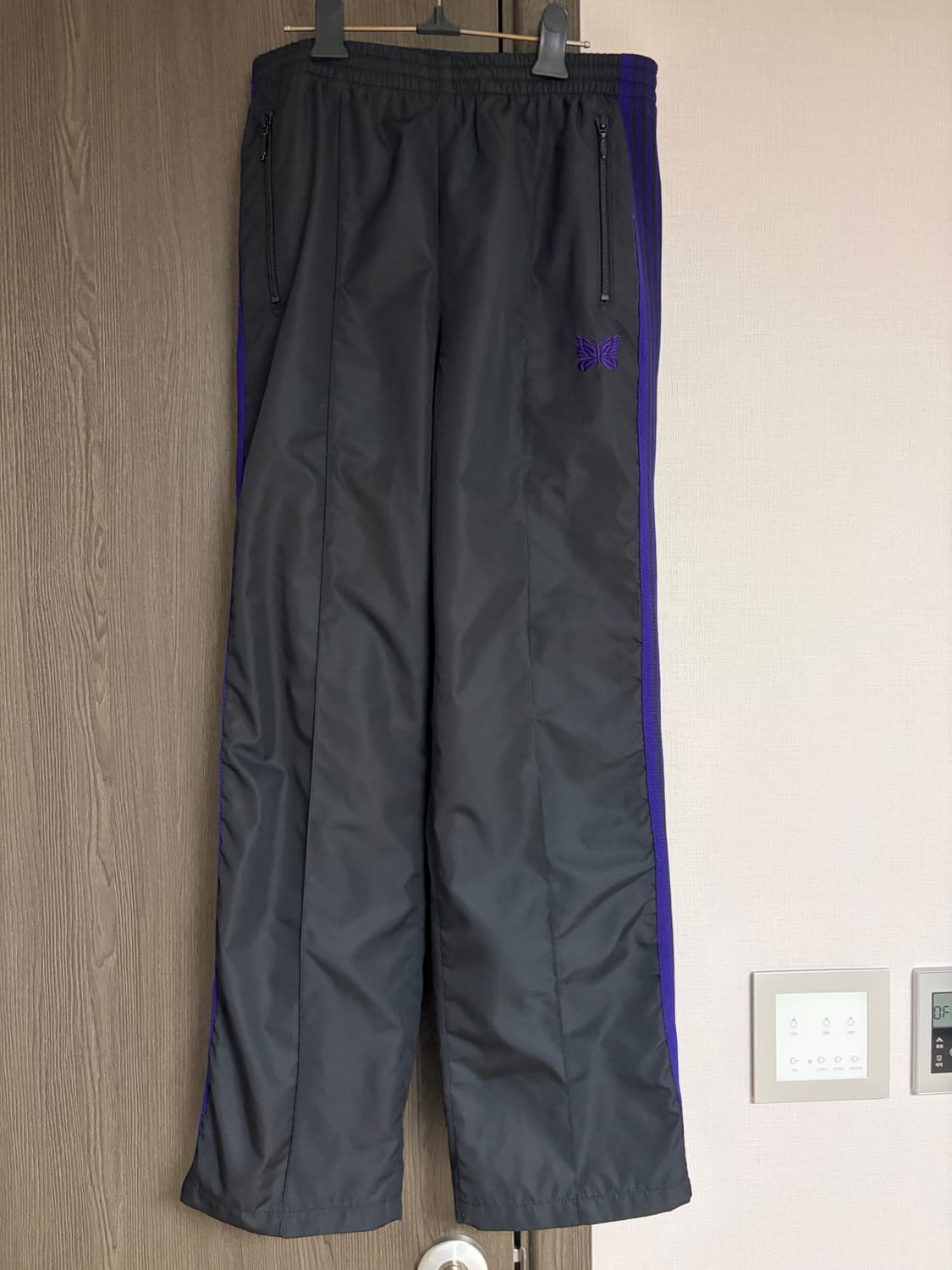 S) Needles X Beaver 별주 블랙 퍼플 트랙 팬츠 상품이미지1