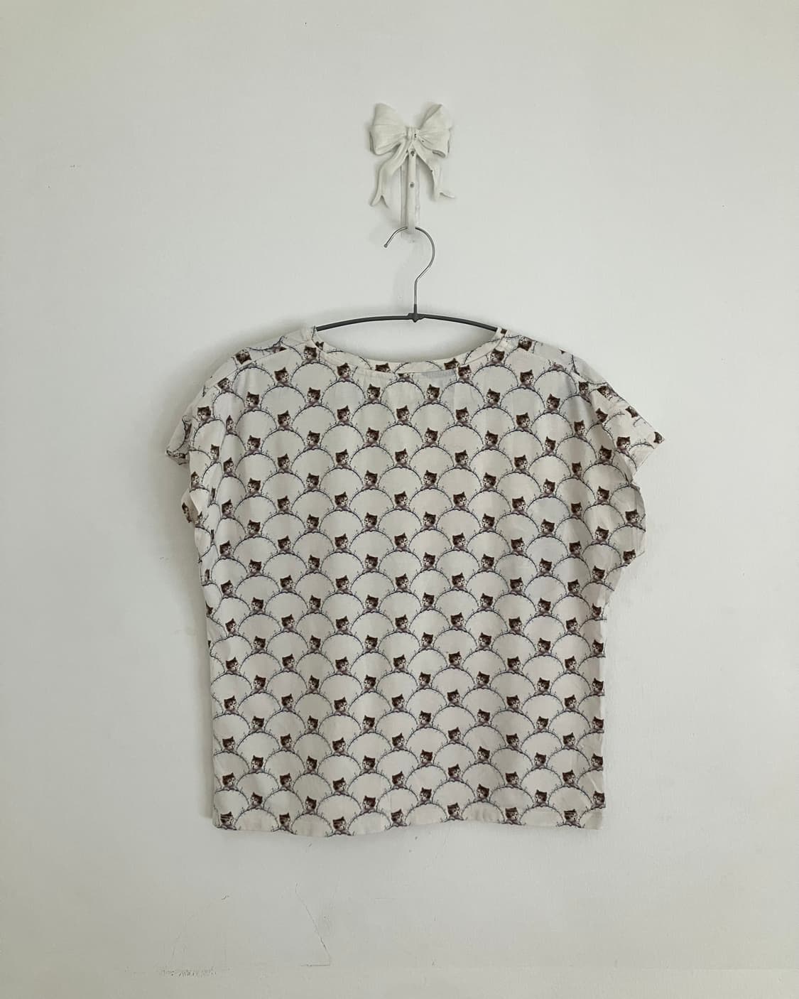 유니클로 고양이 그래픽 탑 상품이미지4