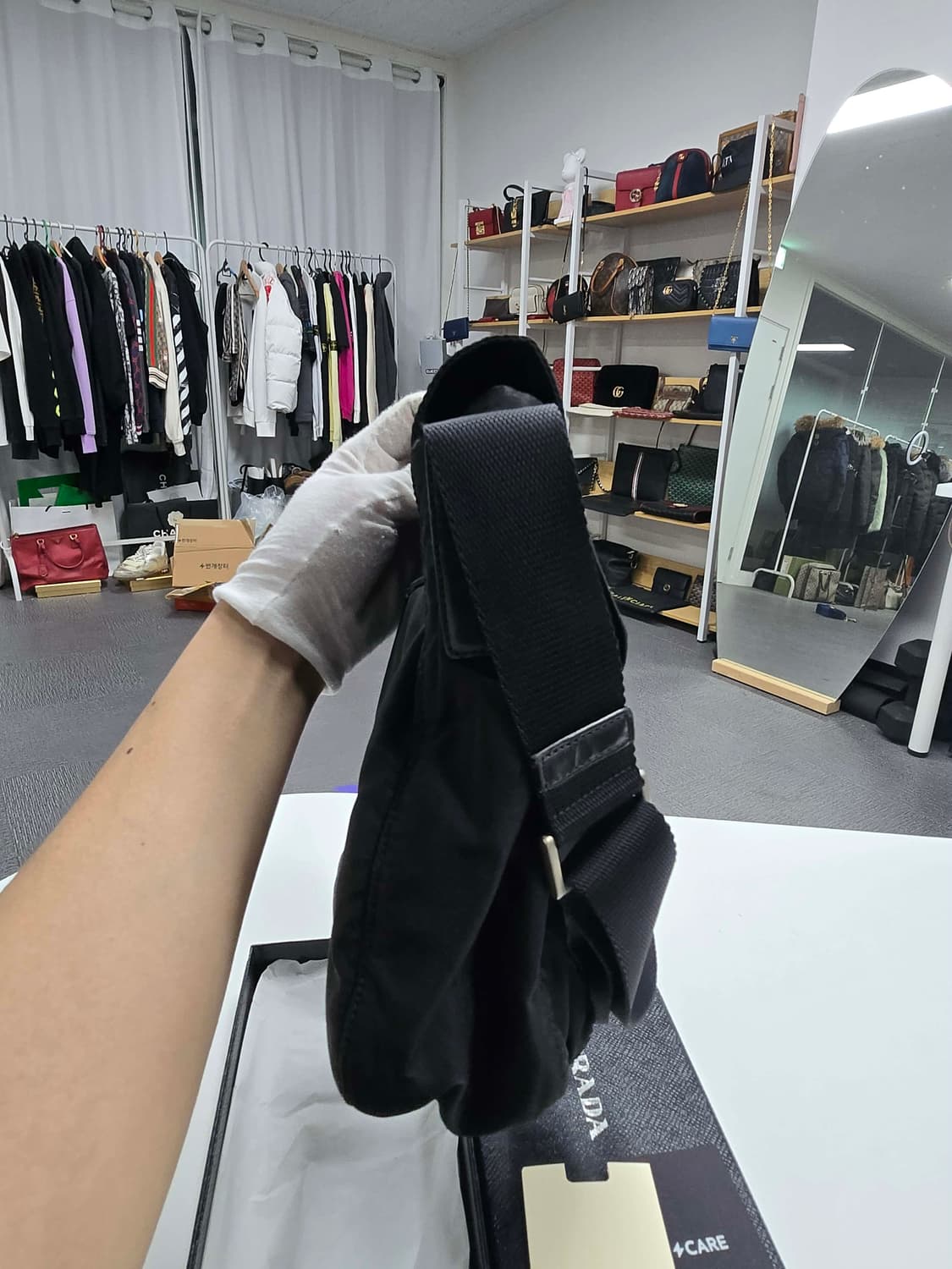 [정품] 프라다 주우재 메신저백 상품이미지4