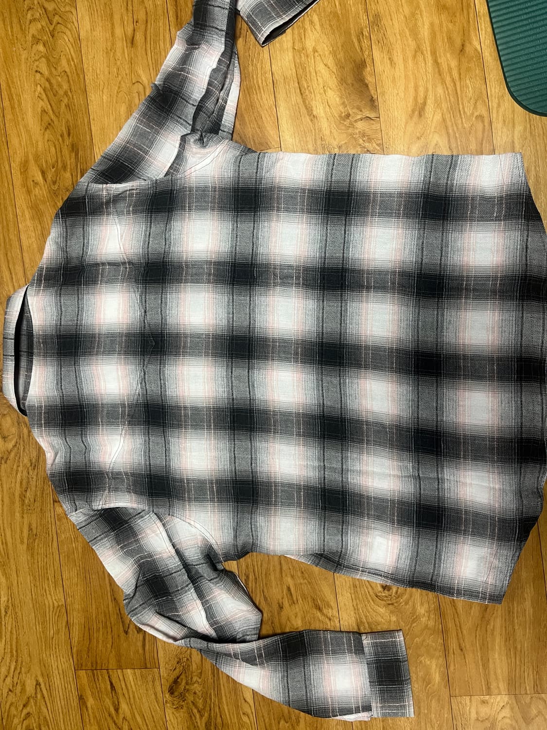 시스템옴므 오버핏 체크셔츠 판매합니다. 상품이미지3