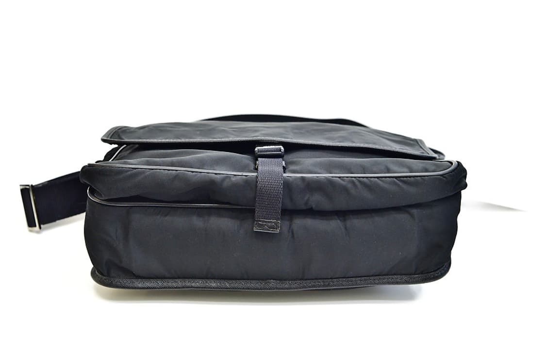 프라다 나일론 메신저백(정품) 상품이미지5