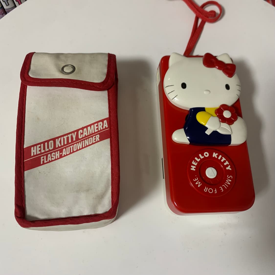 🎀76‘s 헬로키티 필름카메라 (작동O) 상품이미지1