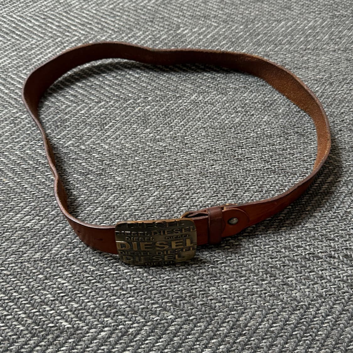 디젤 남성 모노그램 버클 벨트 브라운 럭셔리 스타일리시 상품이미지2