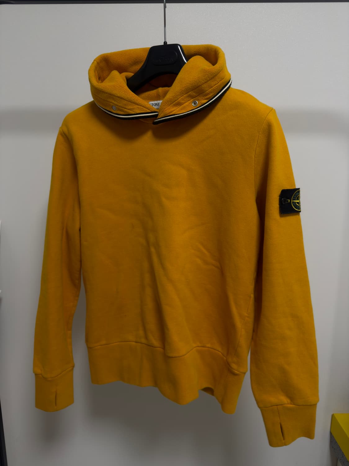 [ L ] 00‘s 스톤아일랜드 핑거홀 아카이브 스웻 후드 상품이미지1