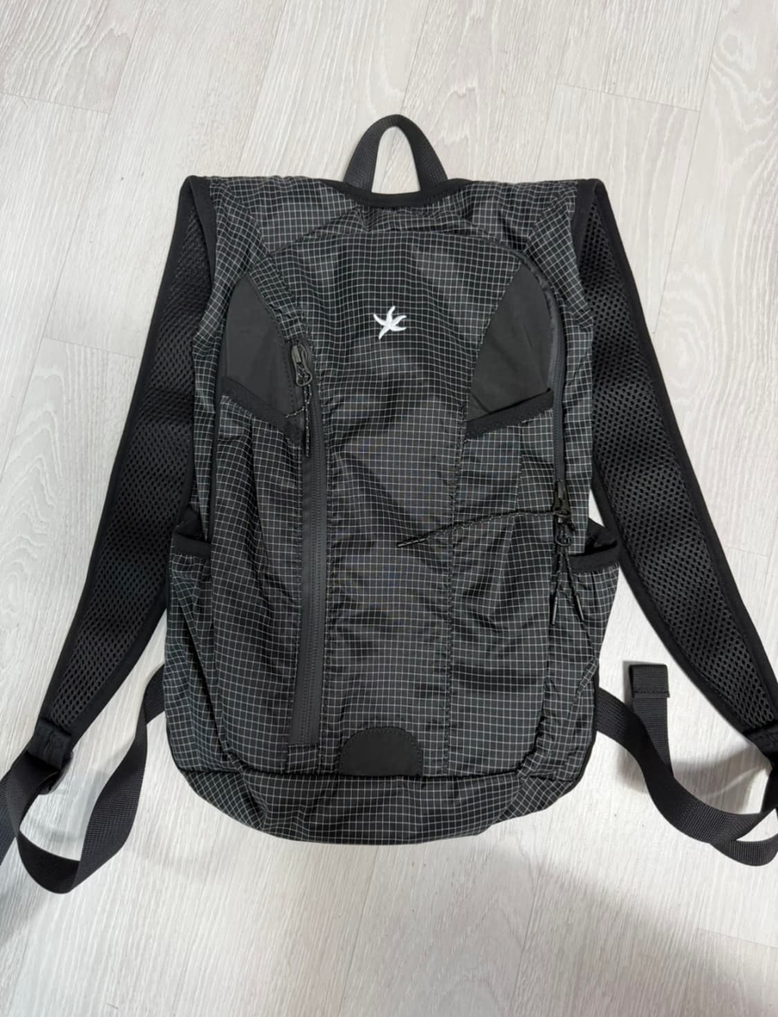 (새상품) 더콜디스트모먼트 백팩 상품이미지1