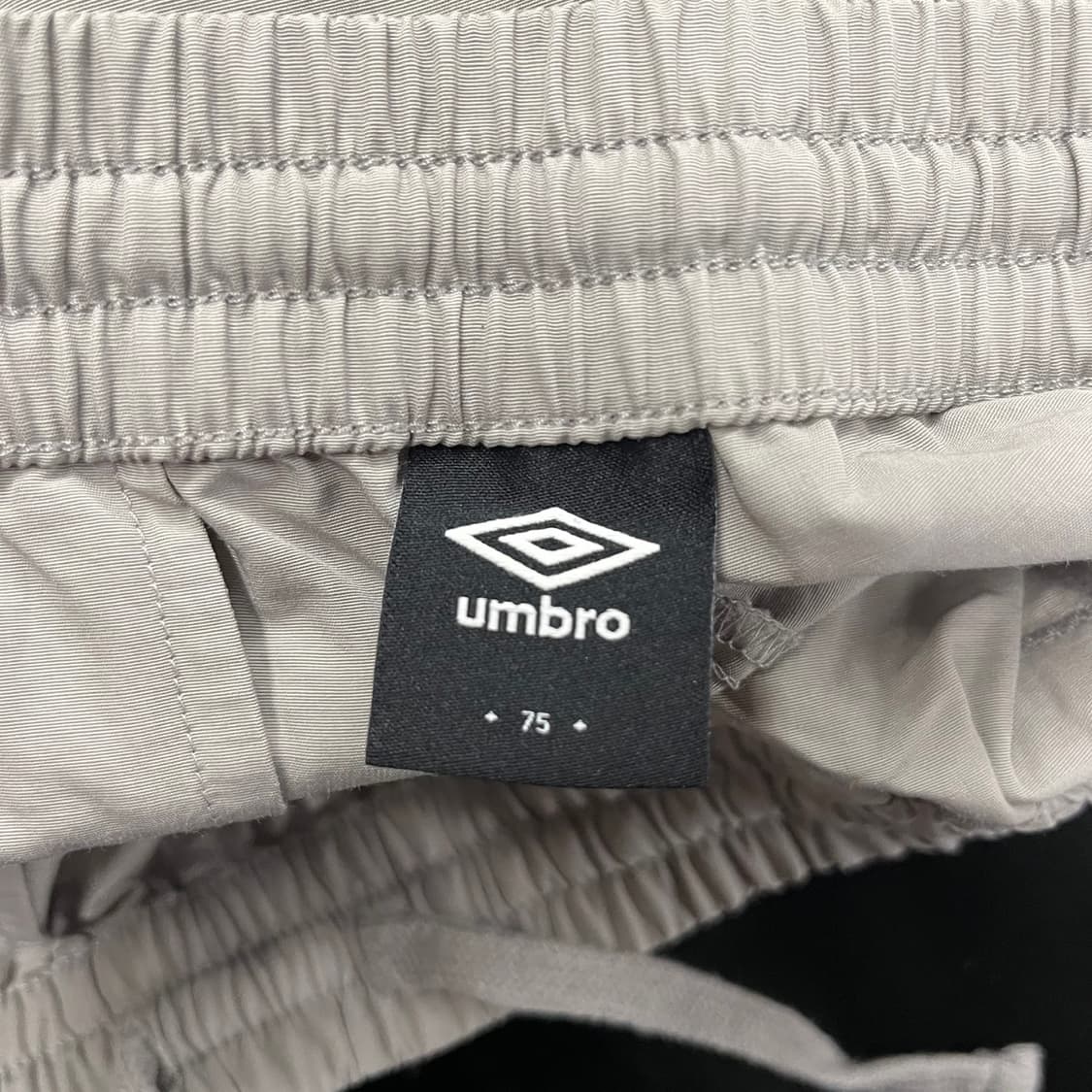 [정품/75] 엄브로 인터내셔널 트레이닝 바지 그레이 b19 상품이미지4