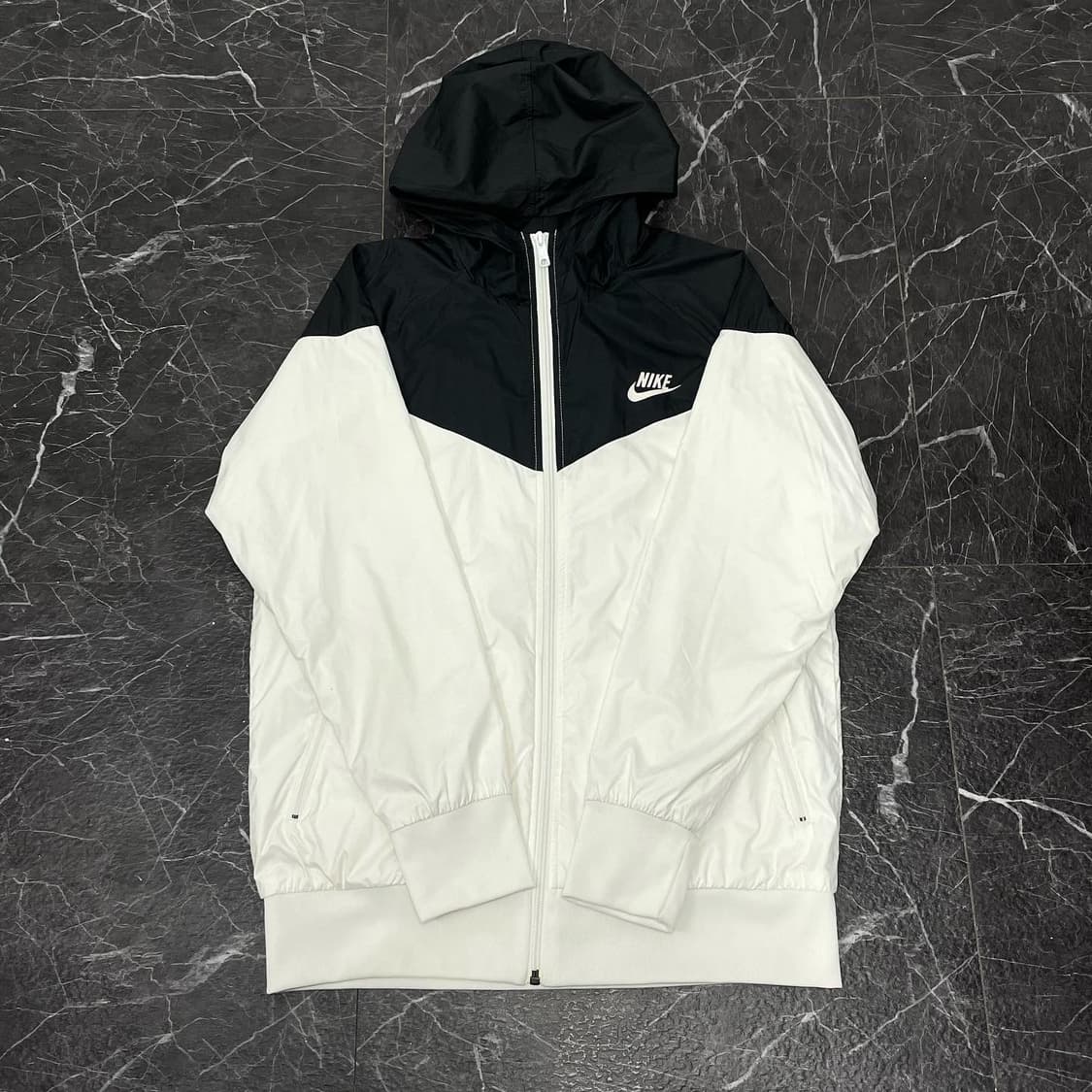 XL 나이키 화이트 윈드러너 바람막이 상품이미지3