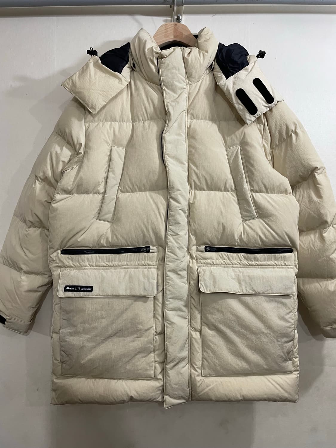 미즈노 MIZUNO 미드 덕다운 자켓 라이트베이지 상품이미지2