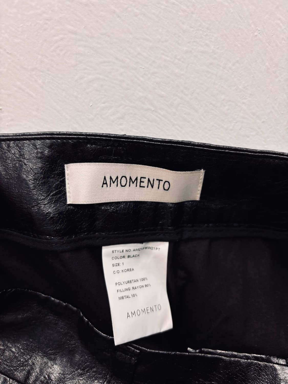 아모멘토 AMOMENTO 비건 레더 팬츠 상품이미지3