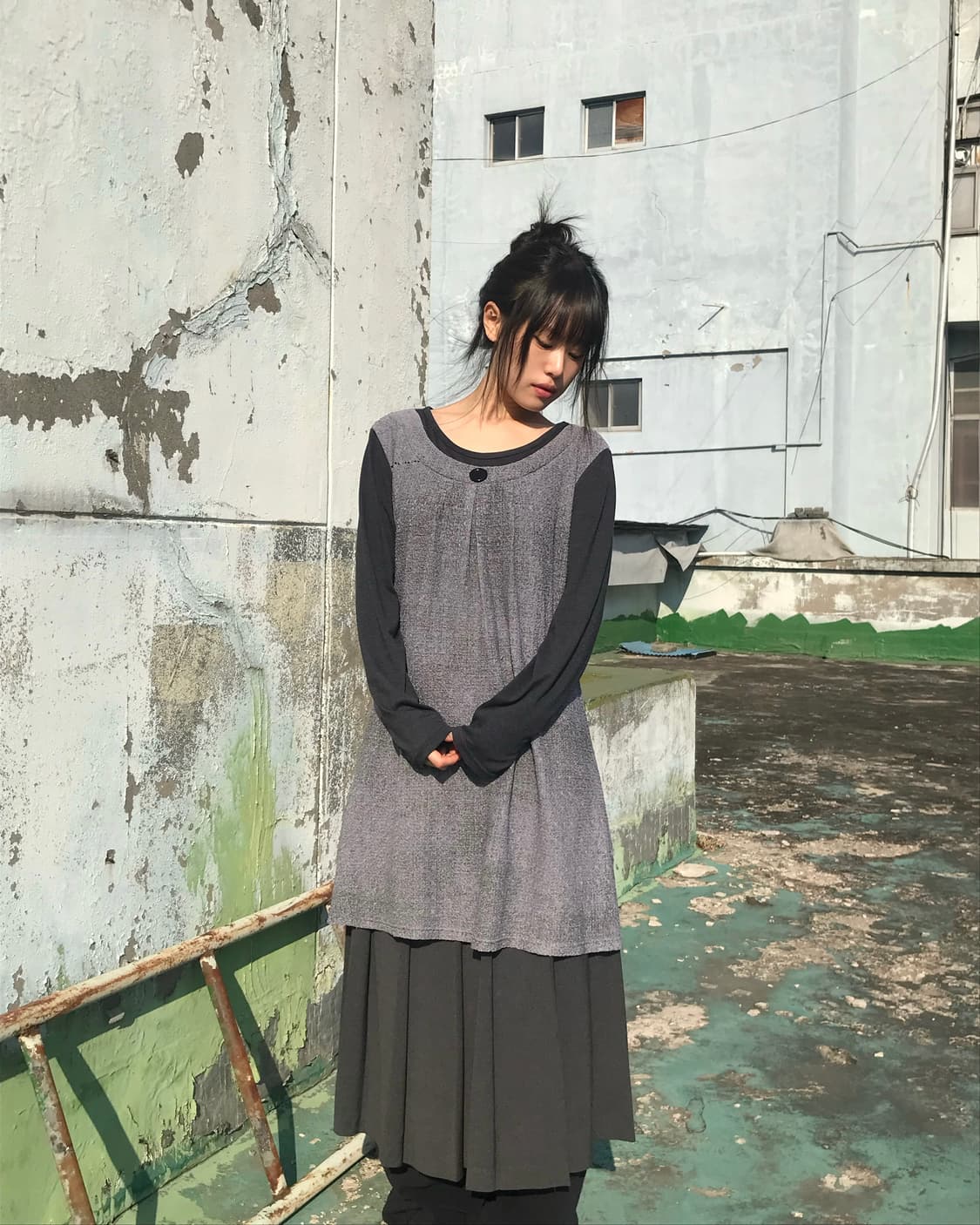 그레이 버튼 원피스 상품이미지1