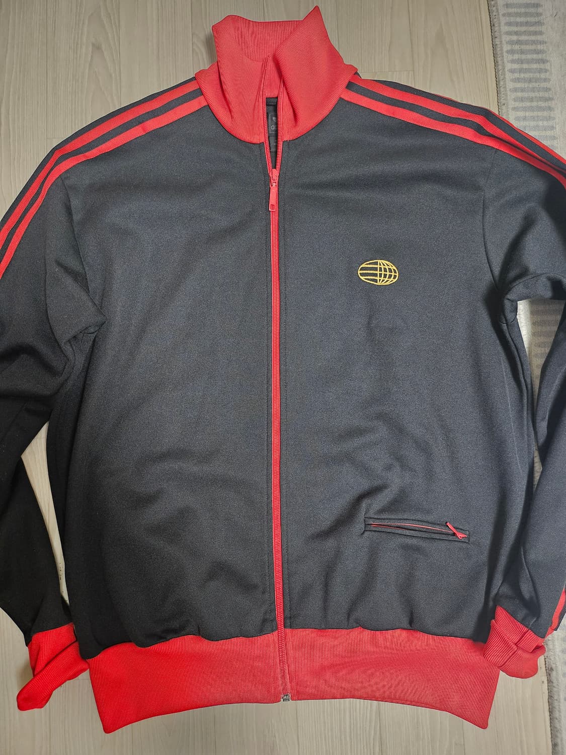 아디다스 블랙/레드 져지 집업 상품이미지1