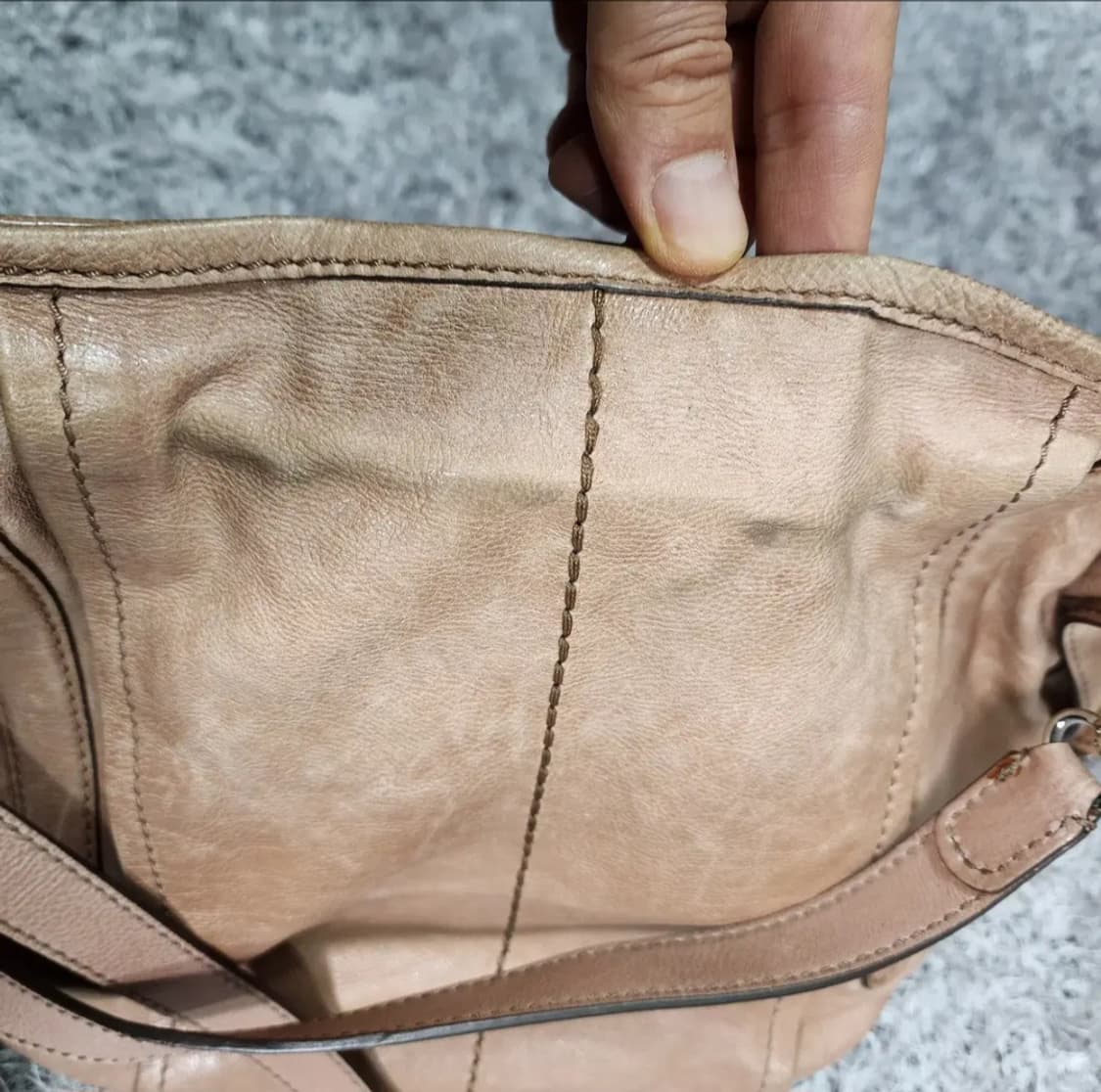 토즈 레더 숄더백 상품이미지5