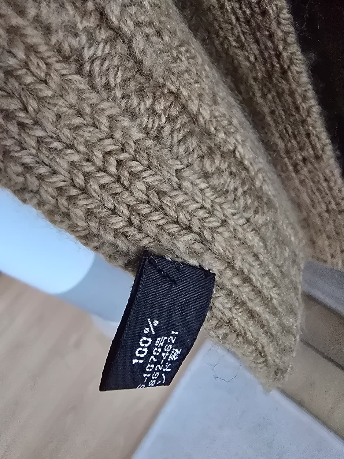 폴스미스 울100% 니트 머플러입니다. 상품이미지3