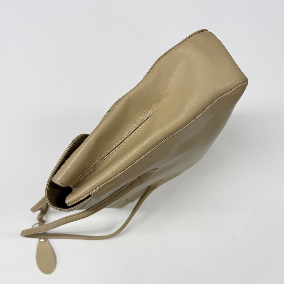 Margaret Howell leather flap bag 상품이미지5