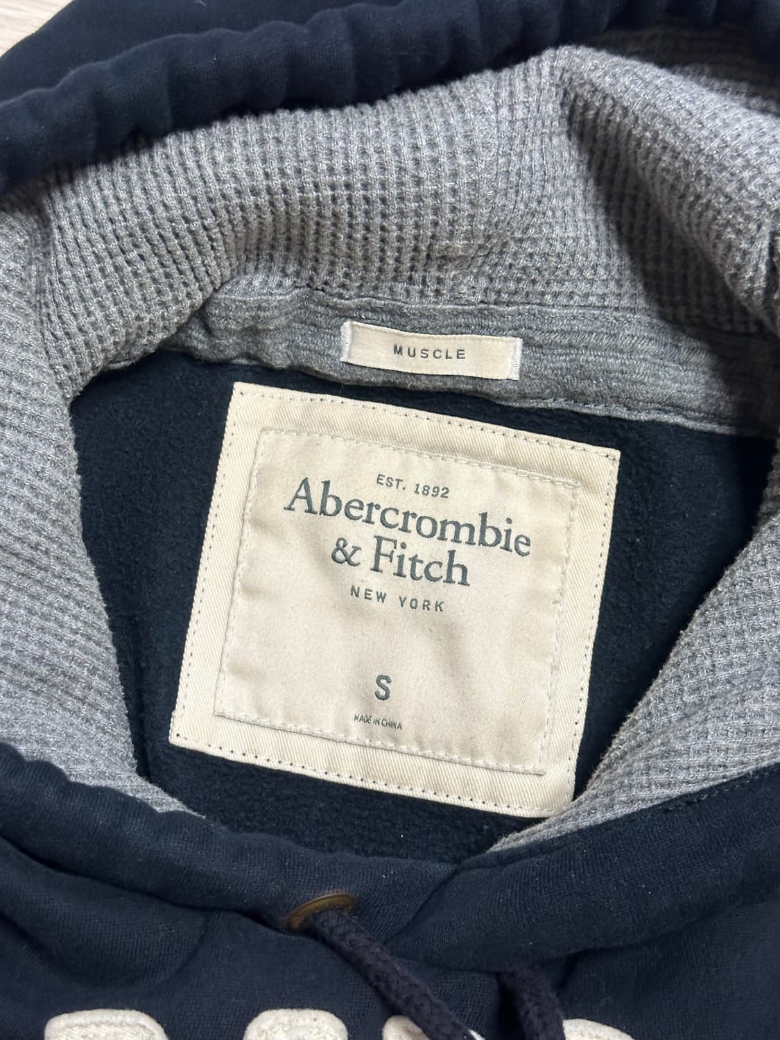 Abercrombie & Fitch 로고 후드티 상품이미지3