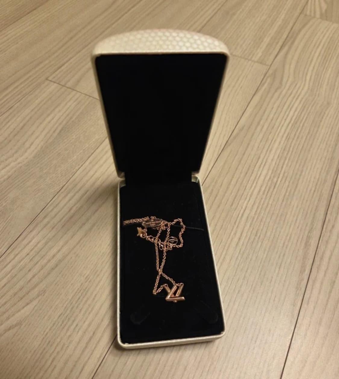 루이비통 로즈골드14k 금함량5.15g   목걸이(새제품.미착용) 상품이미지6