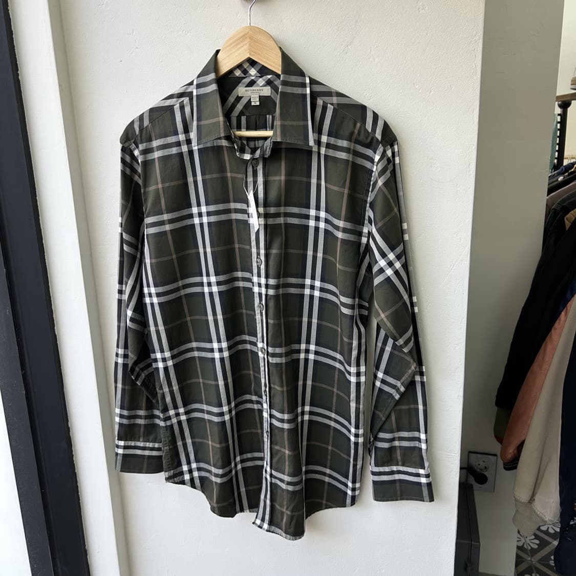16139 - 버버리 카키 체크 셔츠 상품이미지2