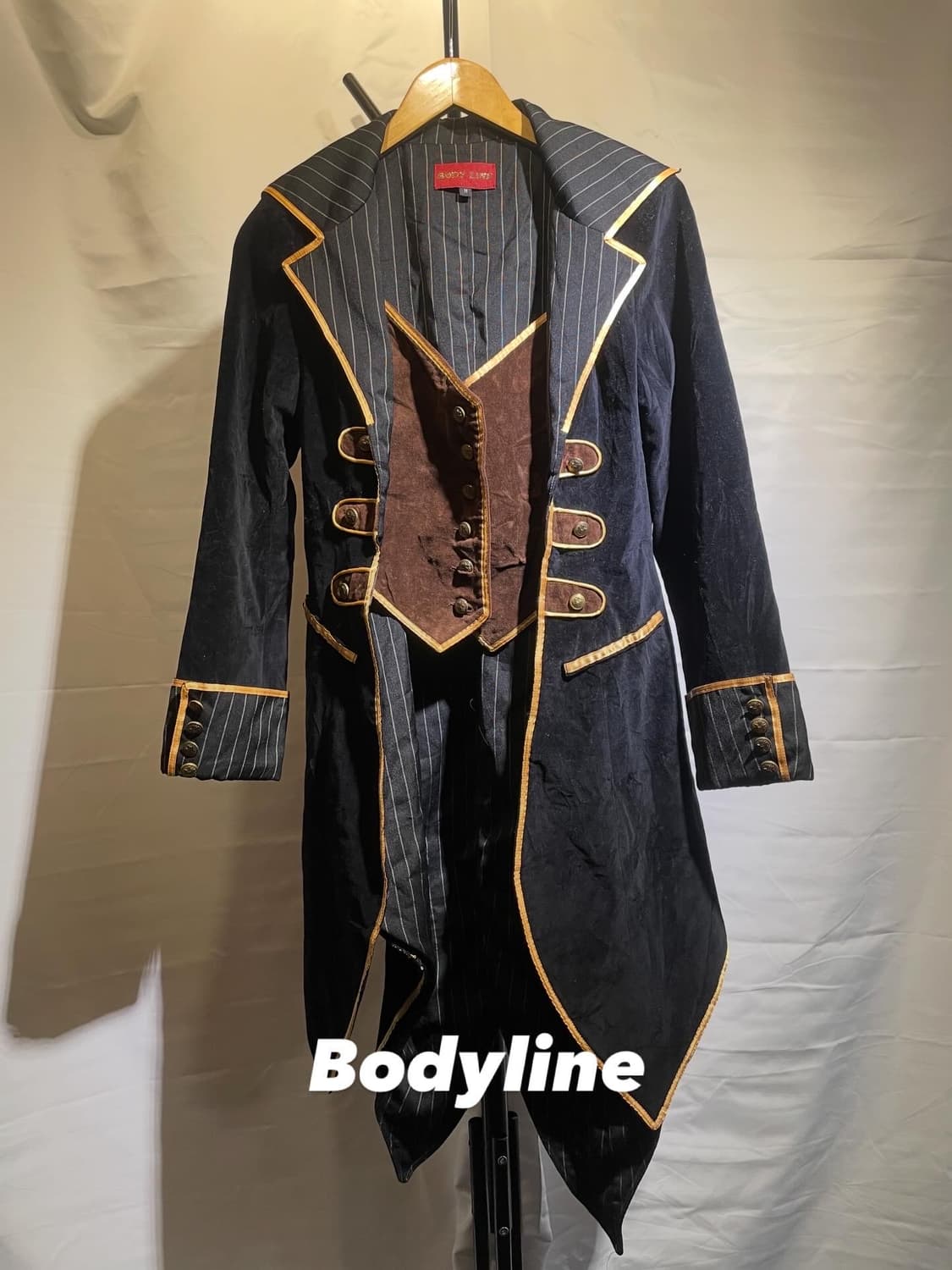 Bodyline 2006season tailcoat 상품이미지1