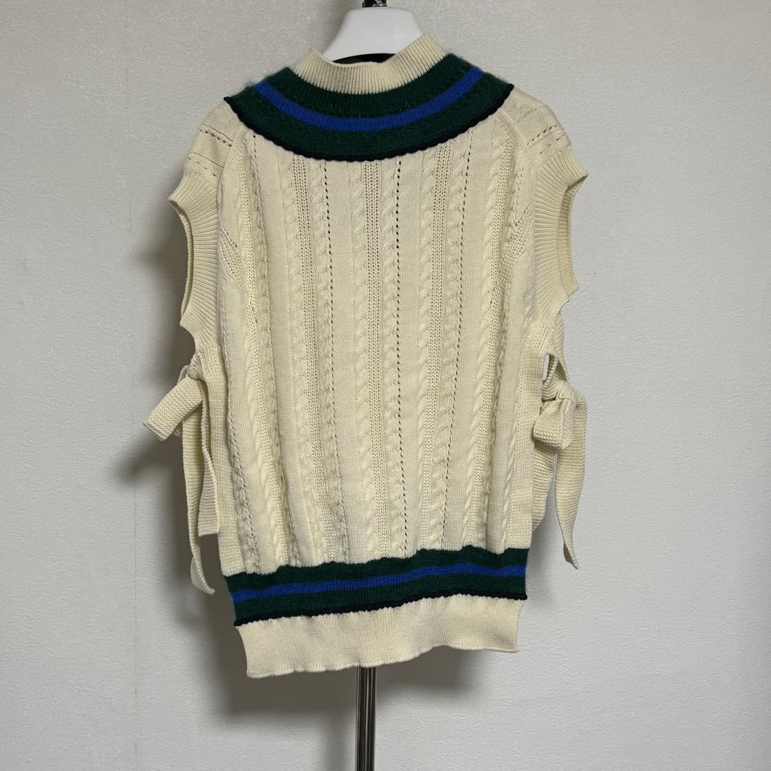 22aw 타오 꼼데가르송 브이넥 리본베스트 s 상품이미지2