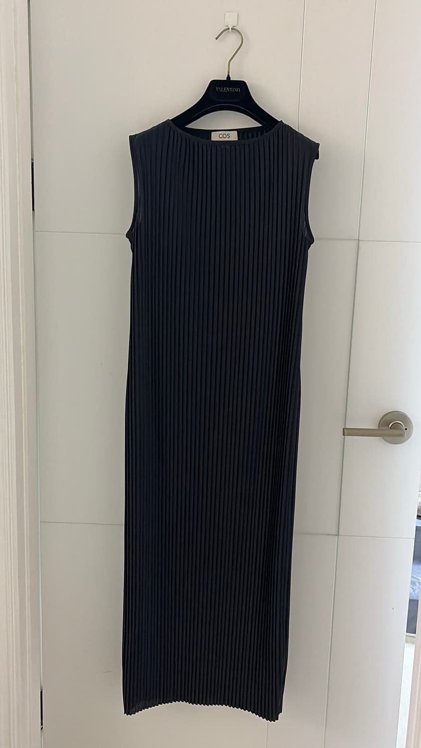 Cos 플리츠 원피스 44,55 정품 상품이미지3