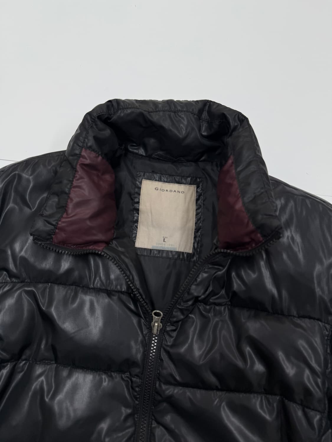 지오다노 블랙 유광패딩 상품이미지4
