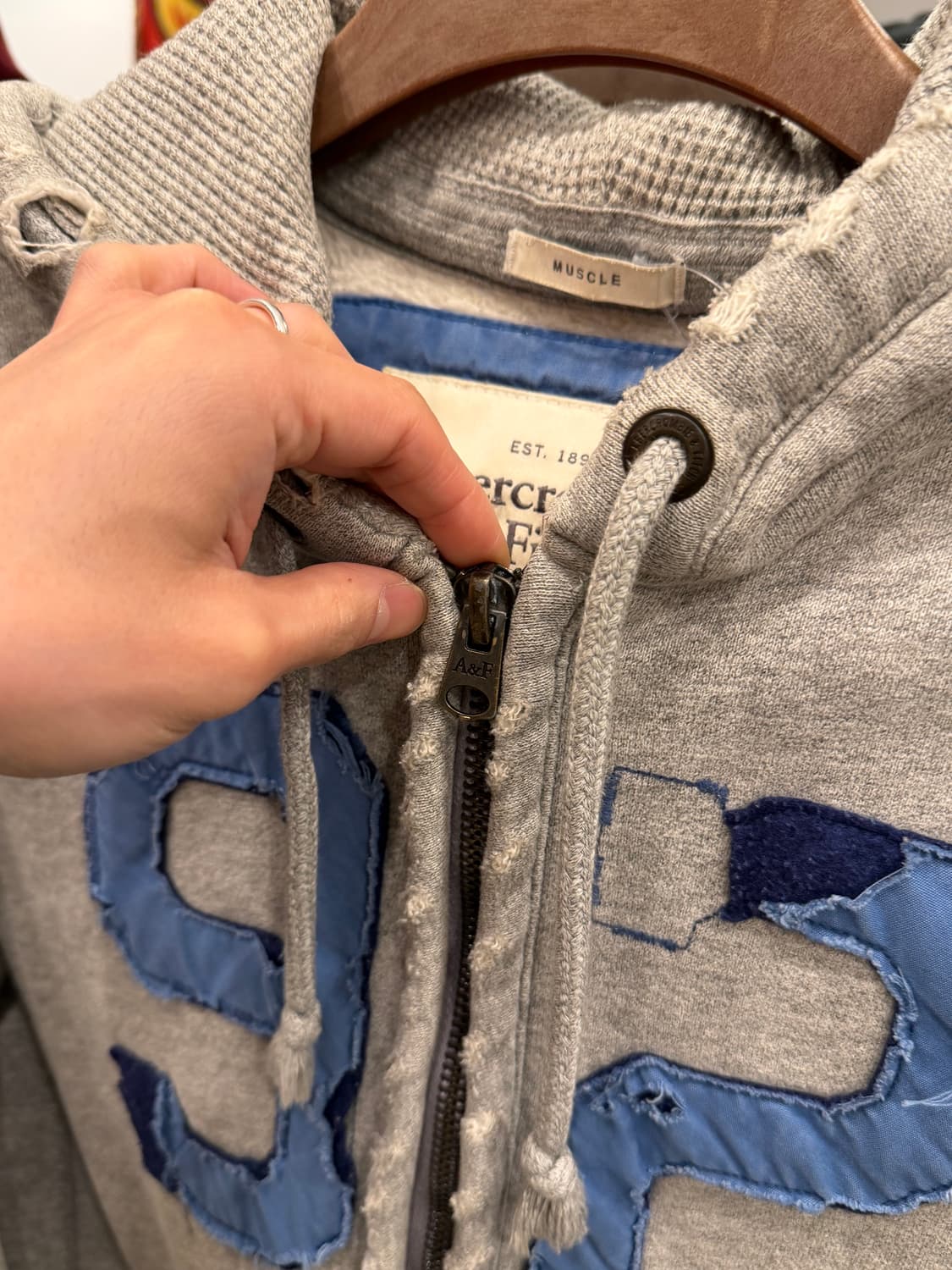 Abercrombie 아베크롬비 빈티지 디스트레스드 와플 후드 집업 상품이미지2