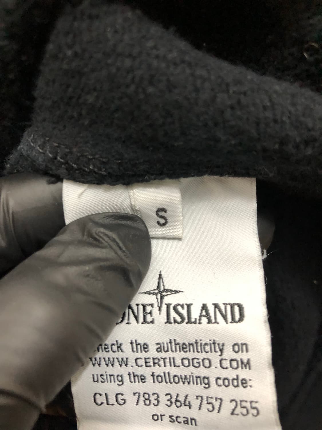 [S] 스톤아일랜드 와펜 패치 12주년 기모 맨투맨 블랙 상품이미지5