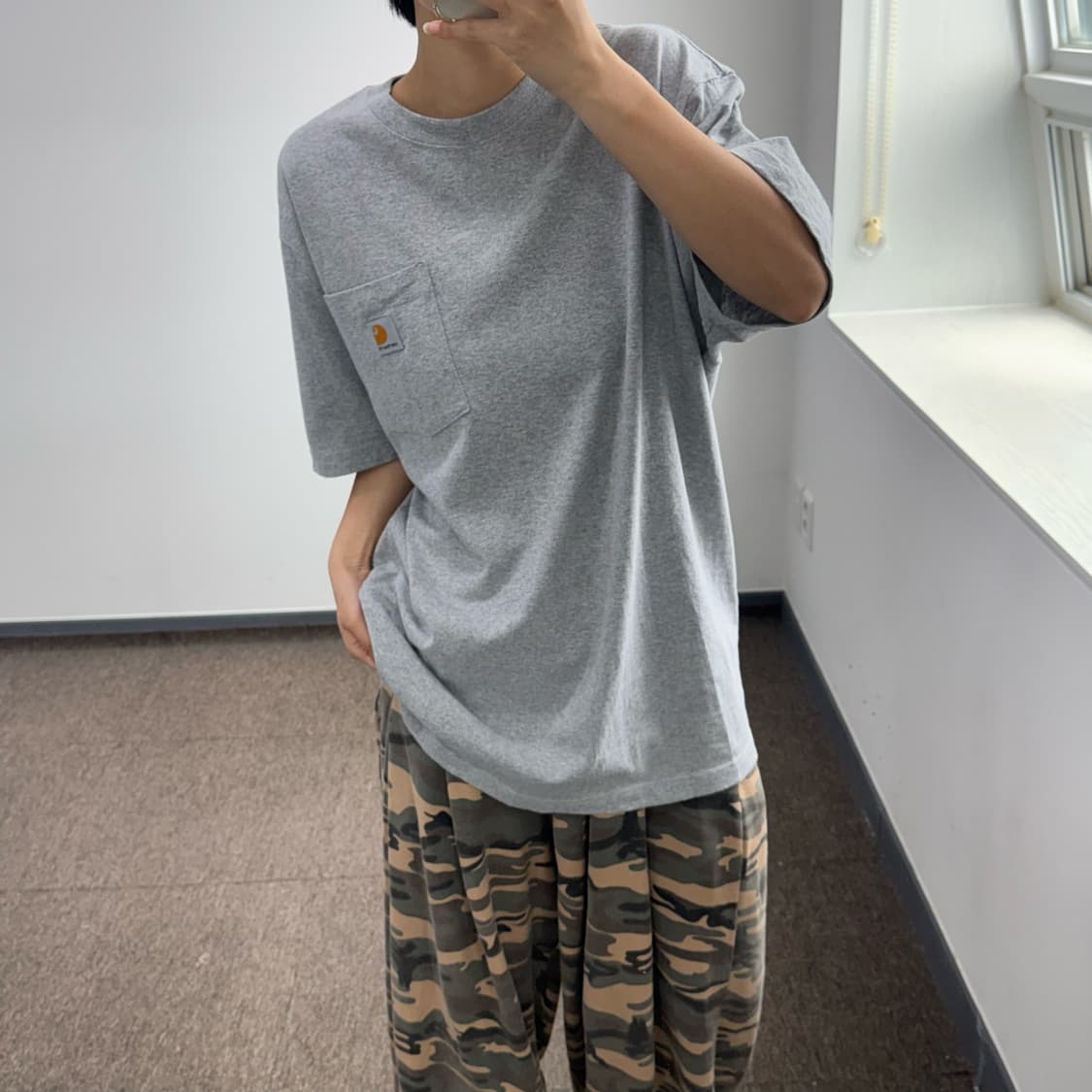 Carhartt 칼하트 원포켓 그레이 반팔  상품이미지2