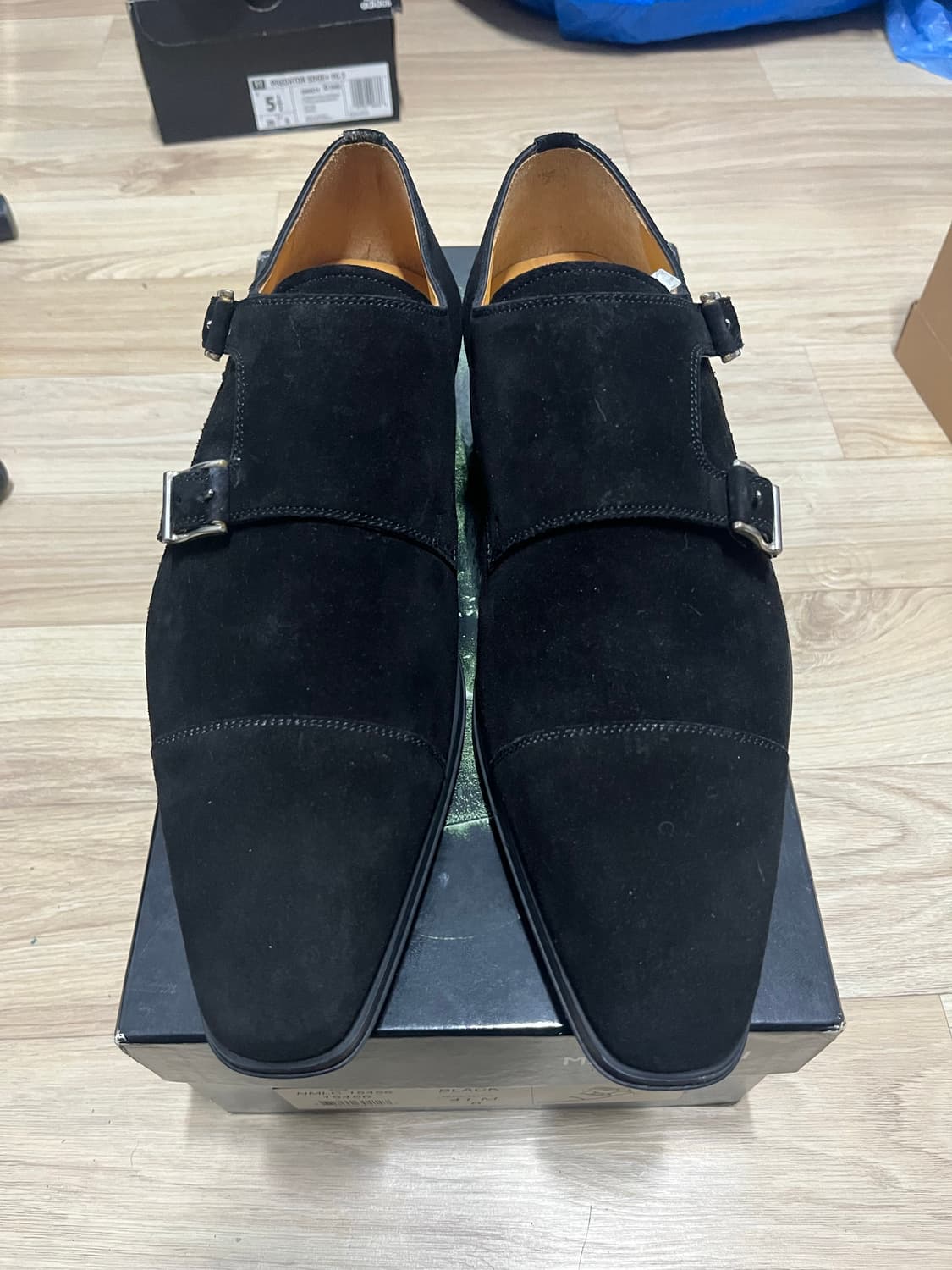 미착용 새상품] 맥나니(Magnanni) 스웨이드 더블 몽크스트랩 블랙  상품이미지1