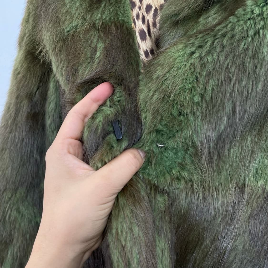 카키그린 머스카렛 100 크롭 퍼 자켓 상품이미지4