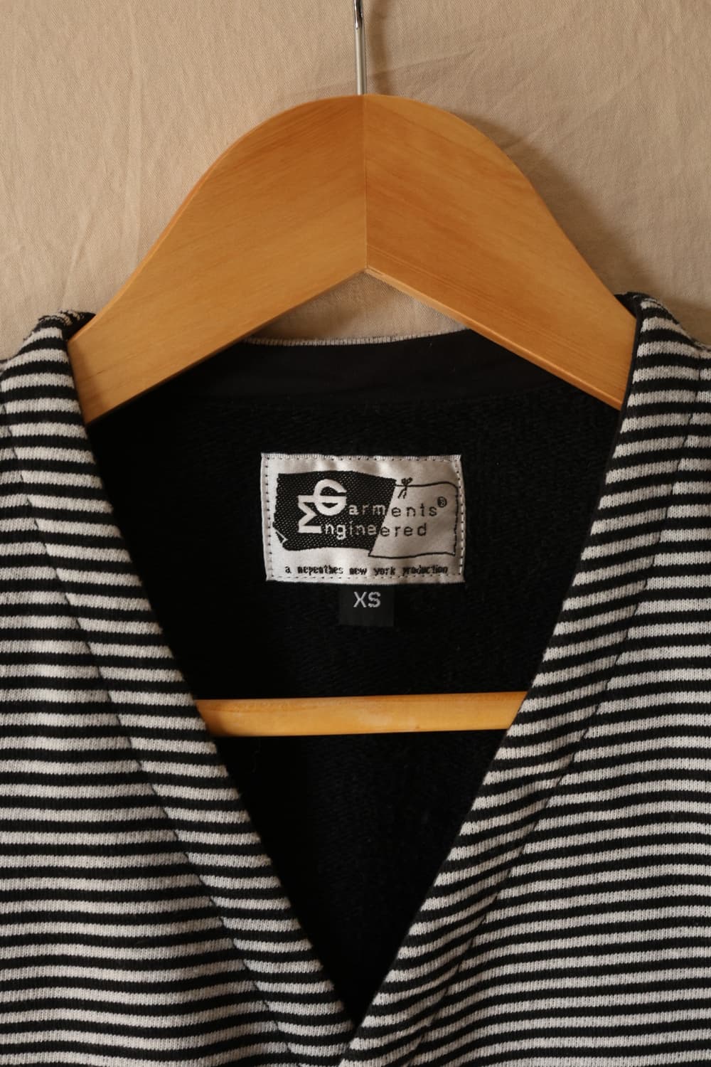 엔지니어드가먼츠 히코리 스트라이프 베스트 XS

 상품이미지2