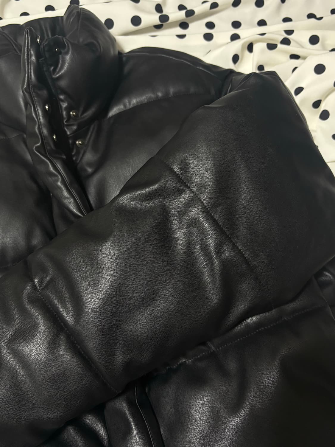 자라 페이크 레더 숏패딩 S 상품이미지3