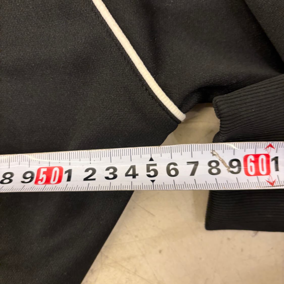 뉴발란스 우먼스 블랙 스몰로고 져지 상품이미지5