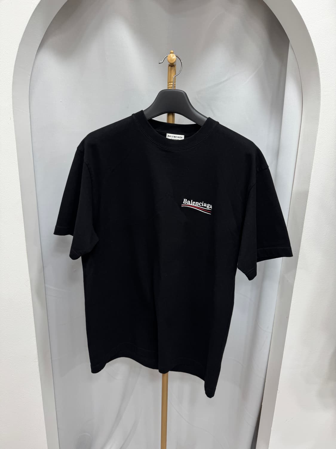 백화점판 새상품급 발렌시아가 웨이브로고 자수 폴리티컬 반팔 S  상품이미지2