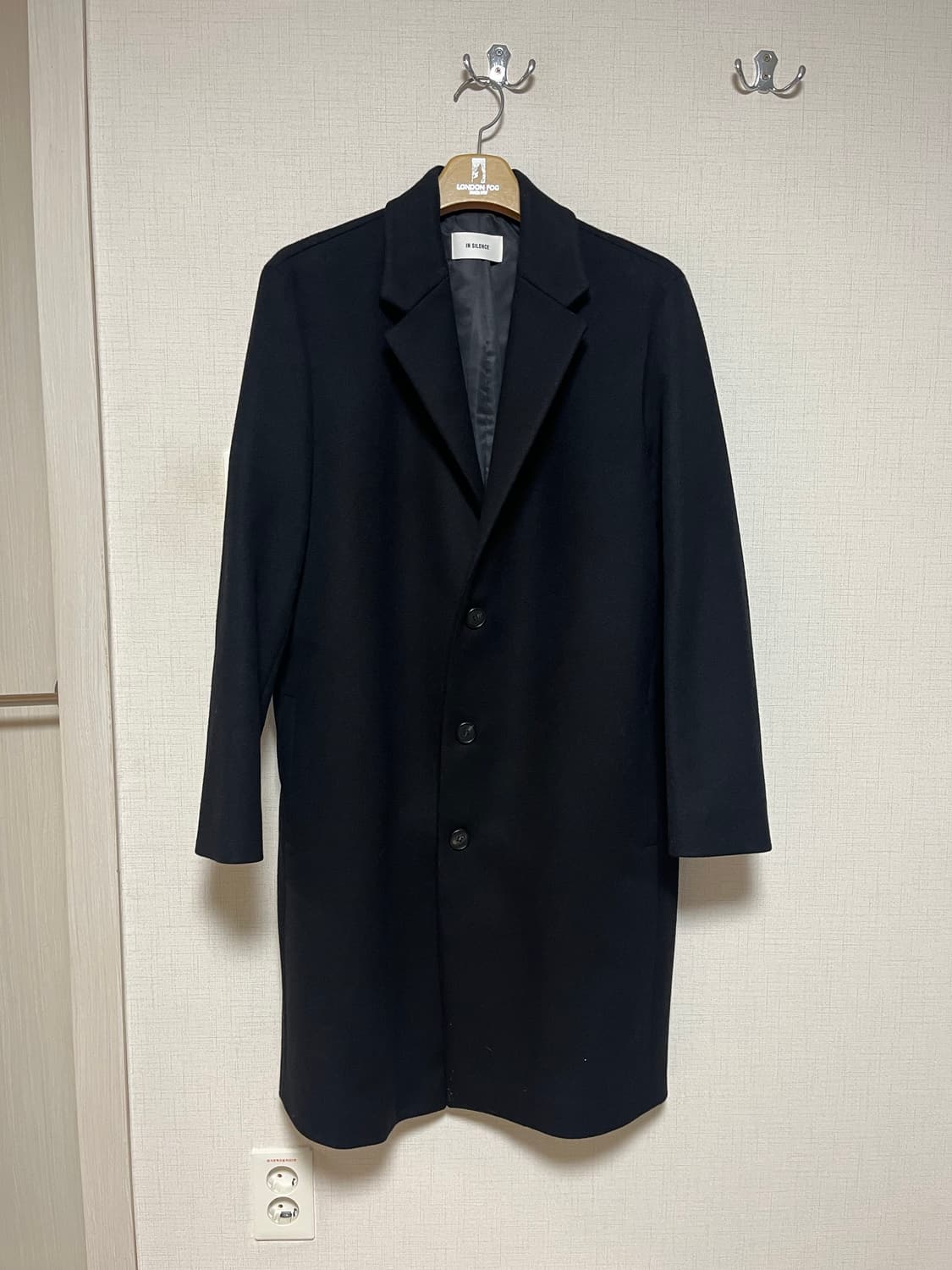 인사일런스 블랙 싱글 코트 [L] 상품이미지1