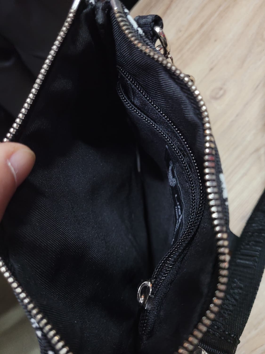 Lifework 라이프워크 블랙 미니 크로스백 가방 상품이미지5