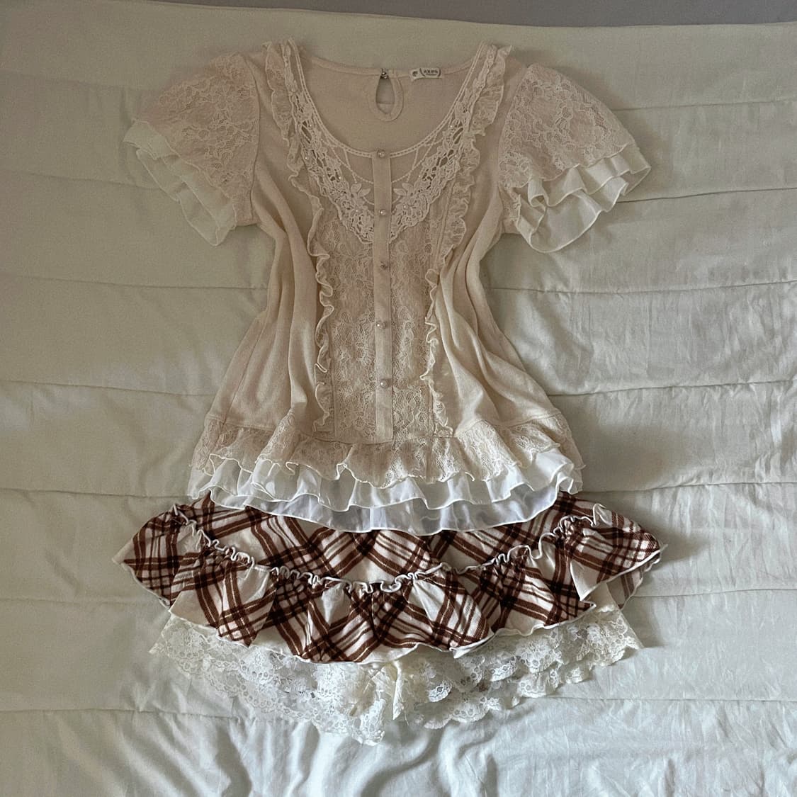 lizlisa 리즈리사 라떼큐롯 리즈리사 스커트 엑시즈팜 블라우스 로걀 상품이미지2