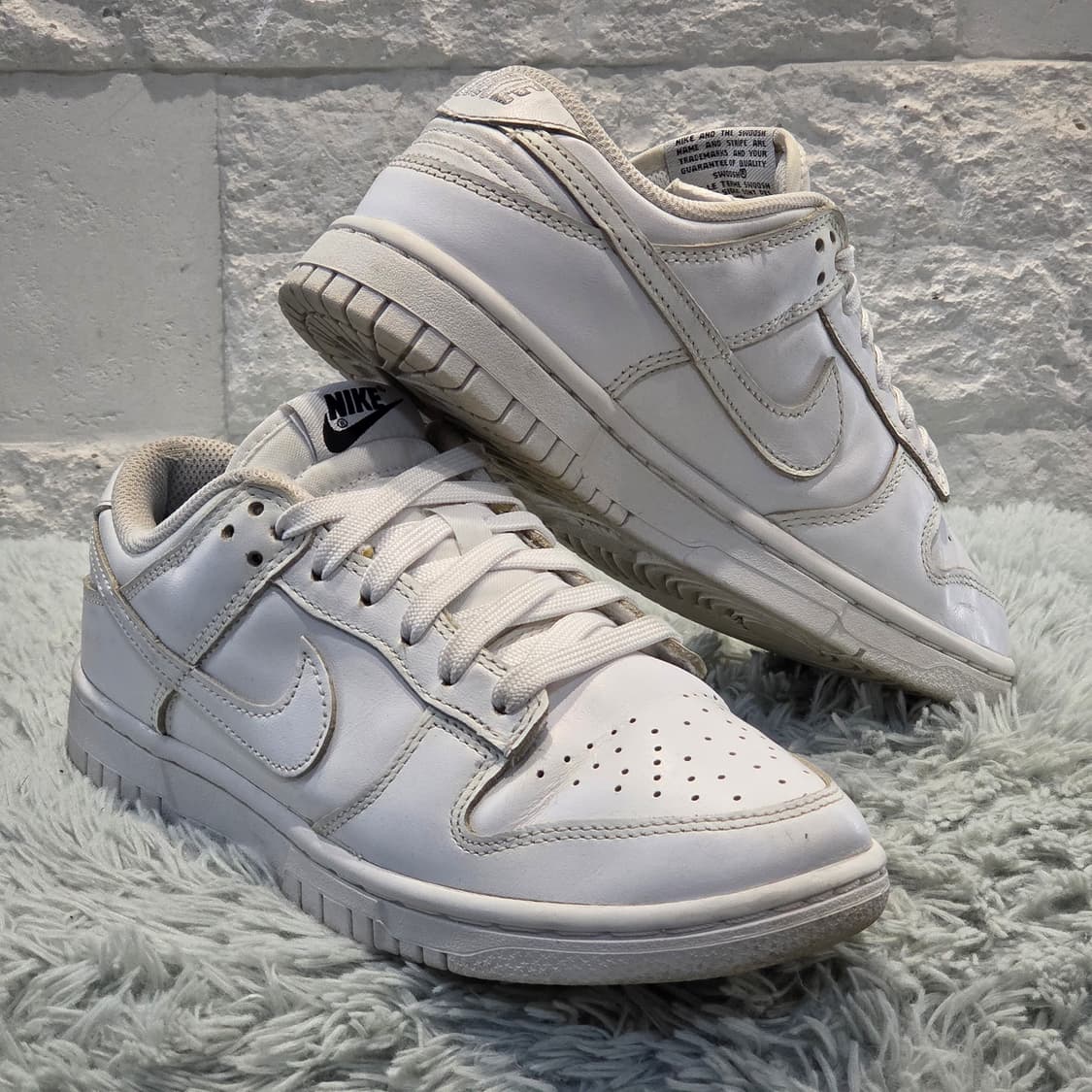 8w-9:나이키 덩크 로우 트리플 화이트 230cm 상품이미지3