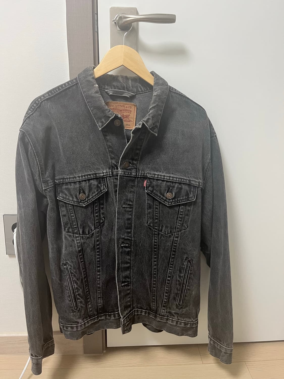 90s Levi's Black Denim Trucker Jacket(L) 상품이미지1