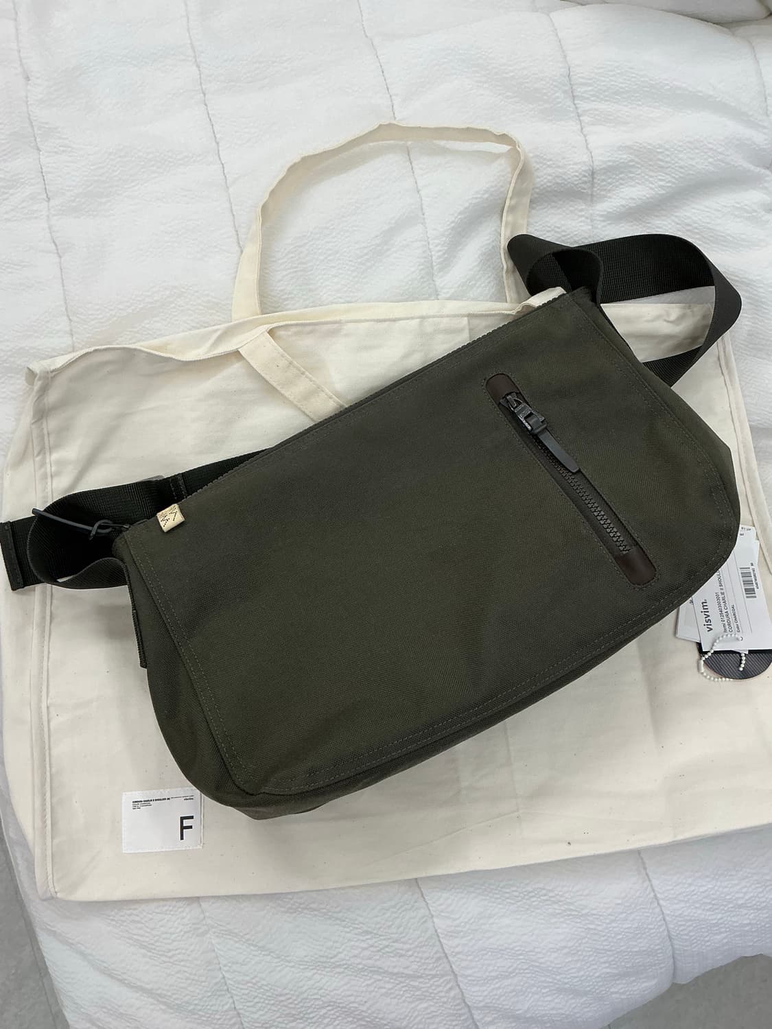 비즈빔 찰리백 m 차콜 상품이미지1