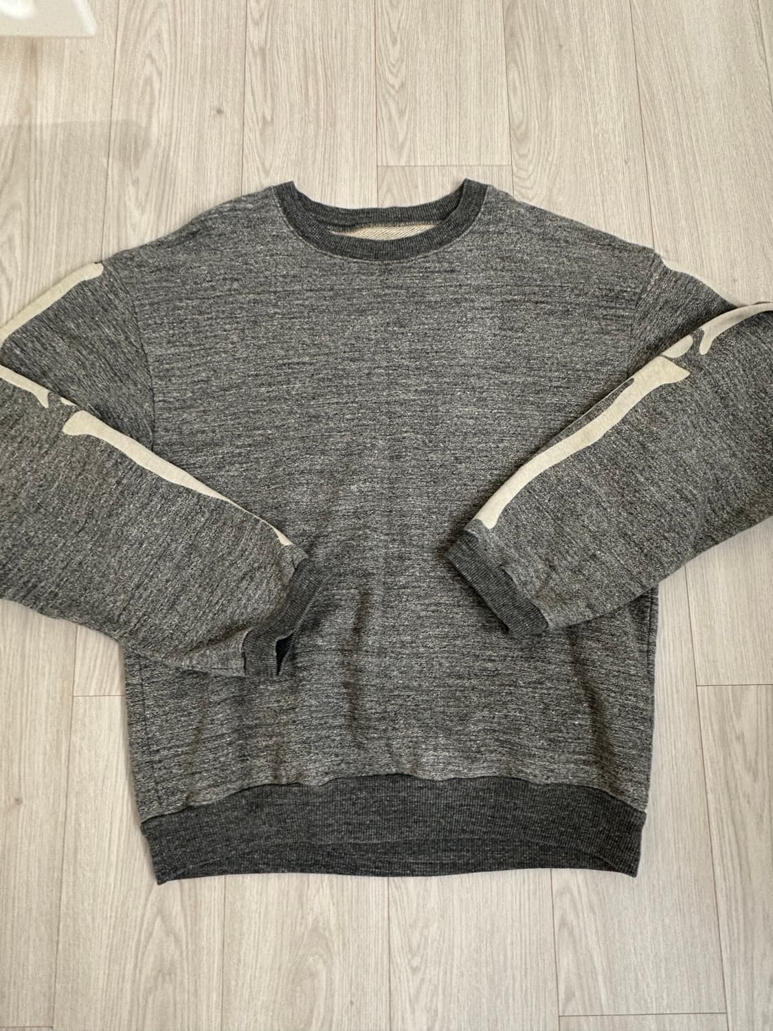 캐피탈 본 크루넥 스웻셔츠 맨투맨 4 상품이미지1