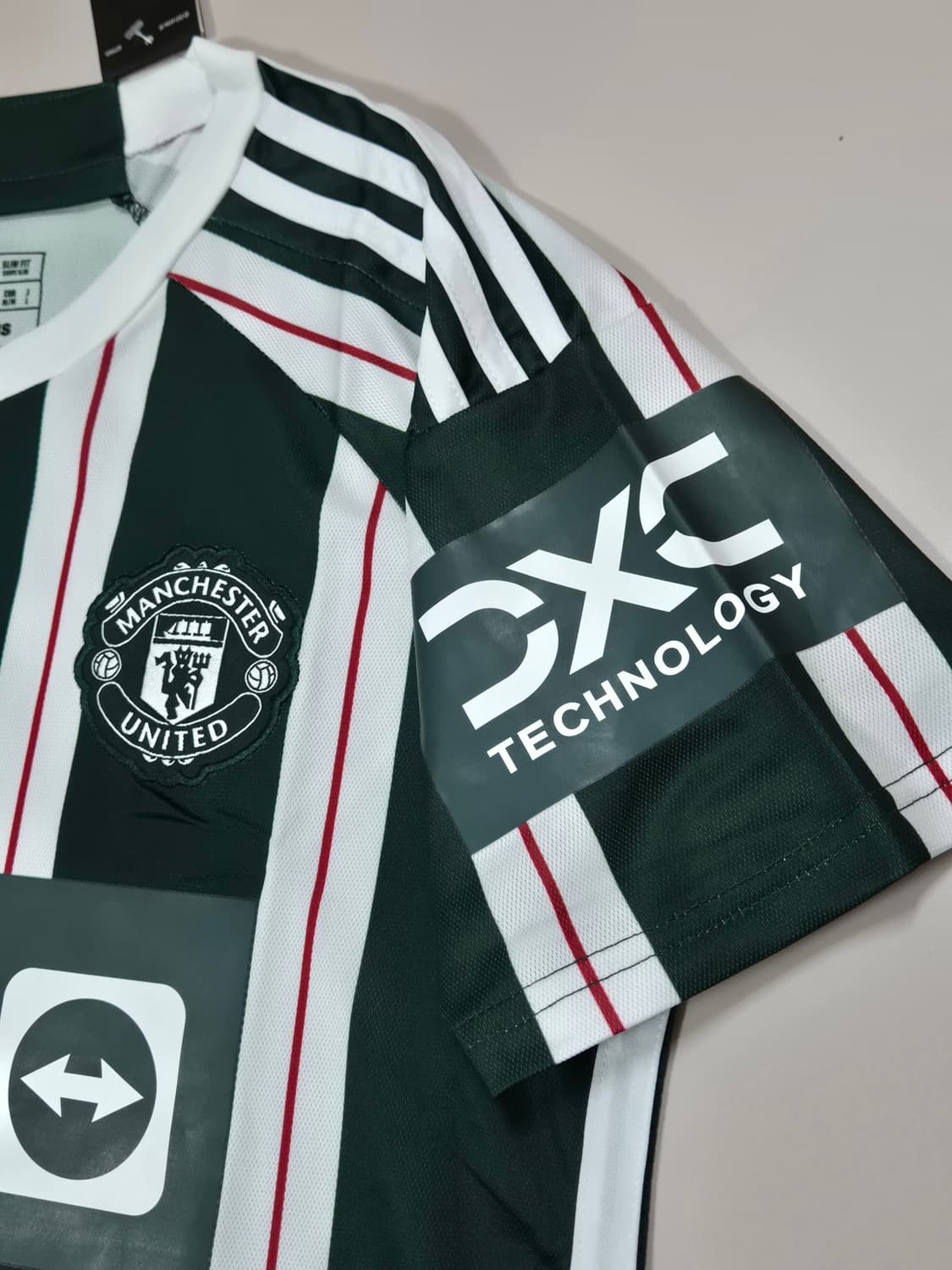 23-24 맨유 브루노 페르난데스 원정 유니폼 챔스패치 M 상품이미지6