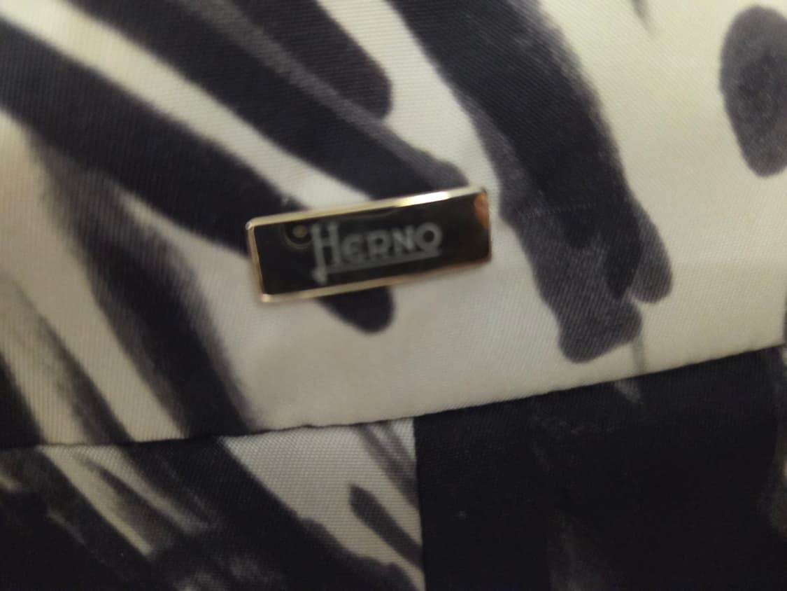 에르노 블랙 화이트 패턴 반팔 쟈켓 상품이미지5