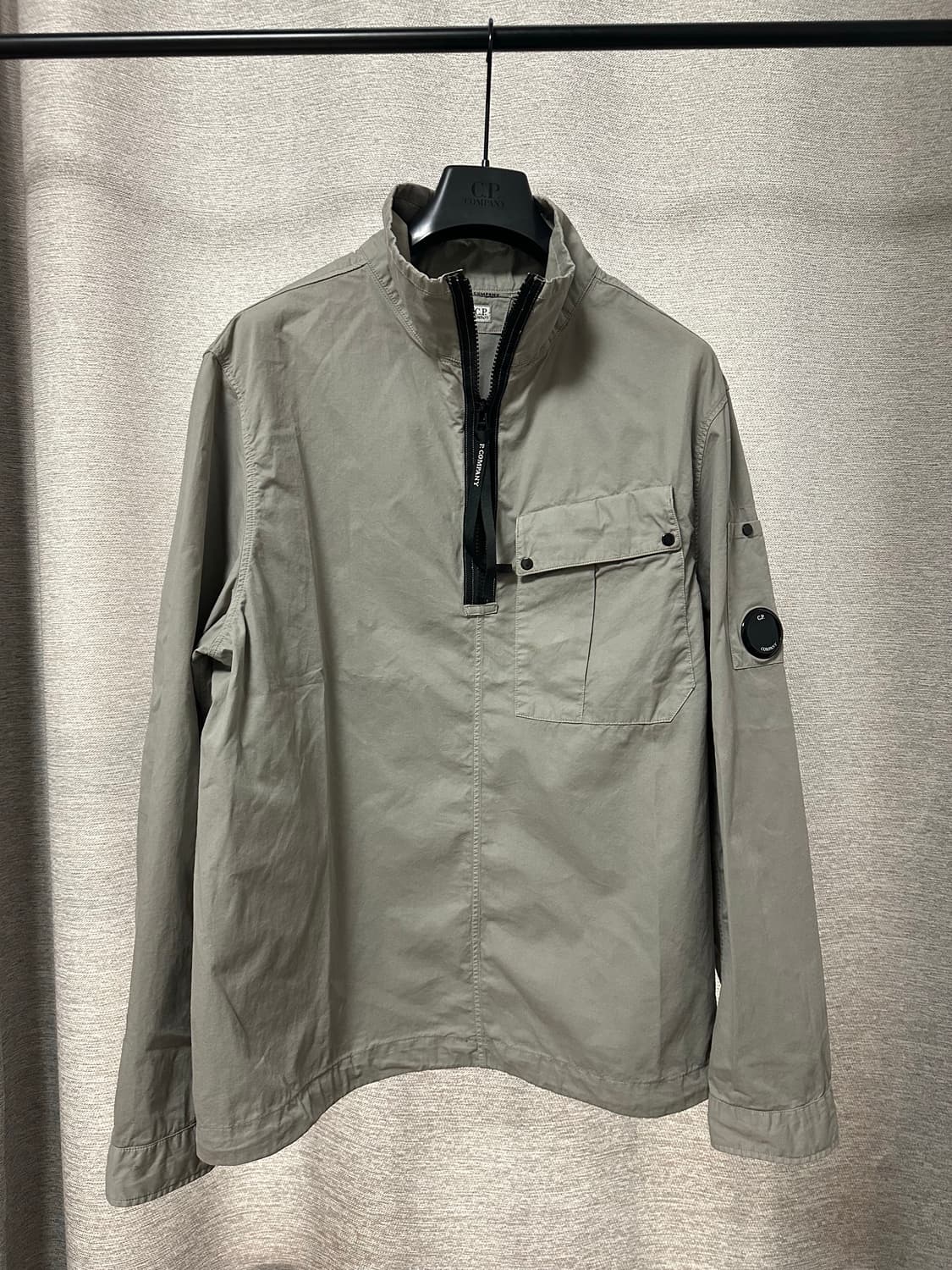 CP컴퍼니 렌즈와펜 코튼 아노락 라이트그레이 (L) 상품이미지1