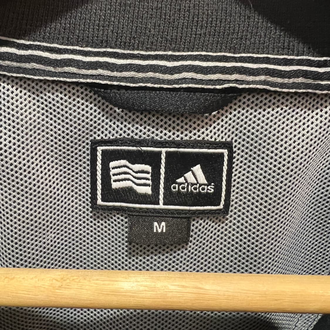 아디다스 검정 나일론 웜업 상품이미지4