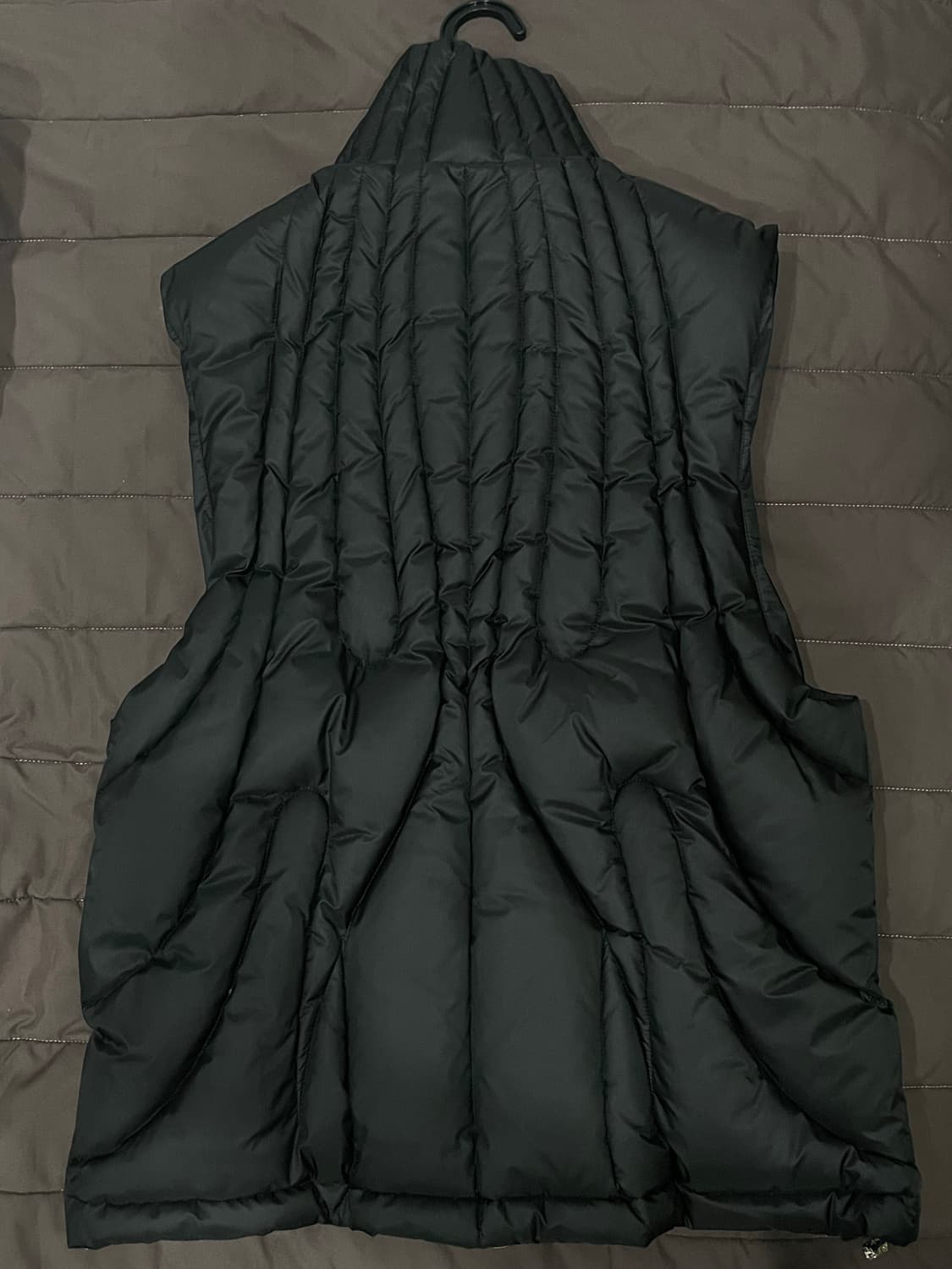 떠그클럽 케이브 구스 다운 조끼패딩 m (새상품/풀박) 상품이미지2