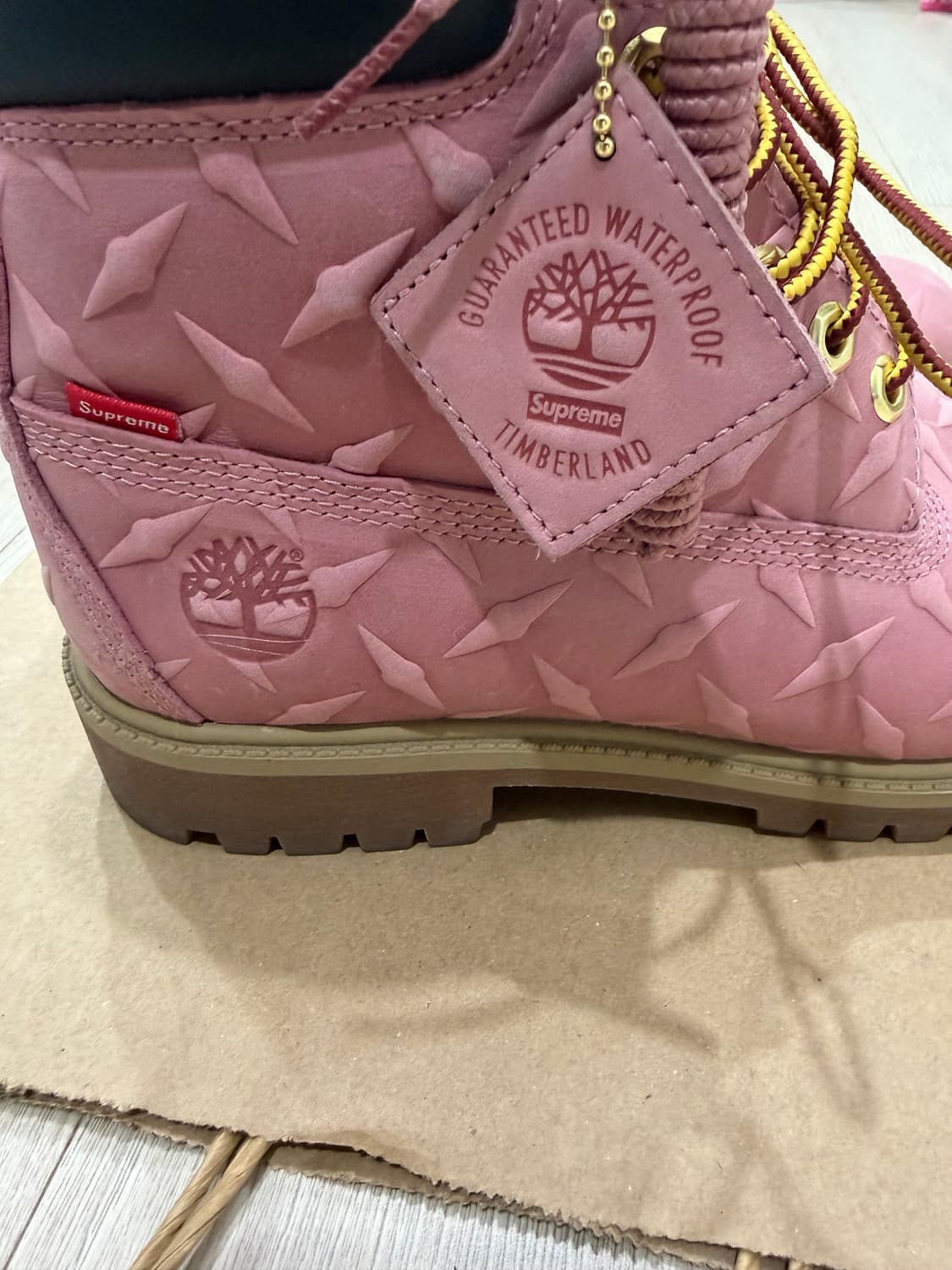 260)팀버랜드 슈프림 다이아몬드 플레이트 핑크 6인치 상품이미지9