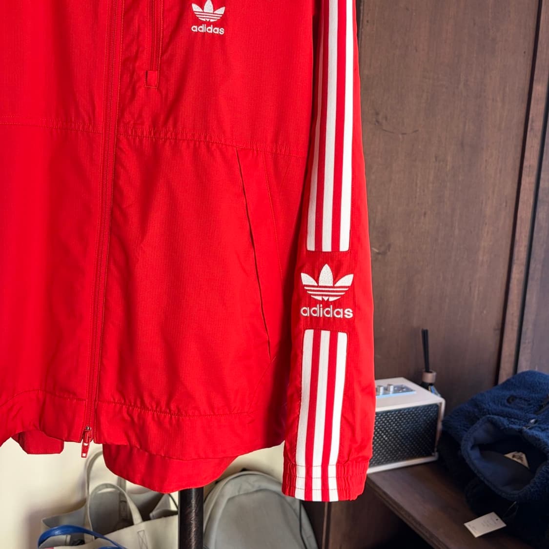 15438 - 아디다스 레드 바람막이 자켓 상품이미지4
